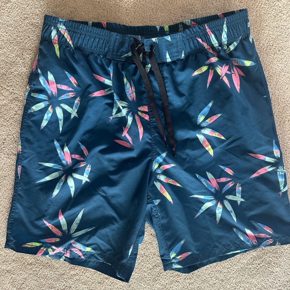 Arie Blue Board Shorts with Tropical Pattern and Quick-Dry Fabric